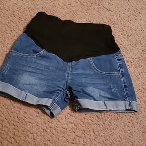 Maternity shorts